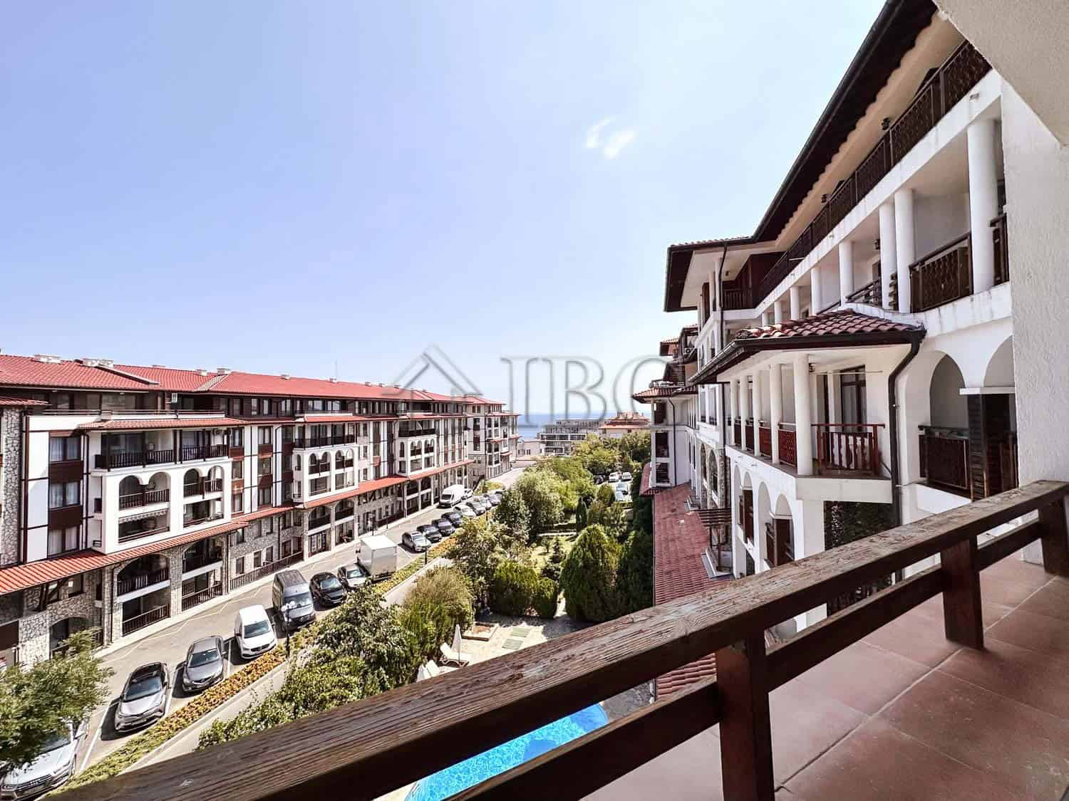 Bright 2-bedroom apartment overlooking the sea and pool in Sveti Vlas, Bulgaria.