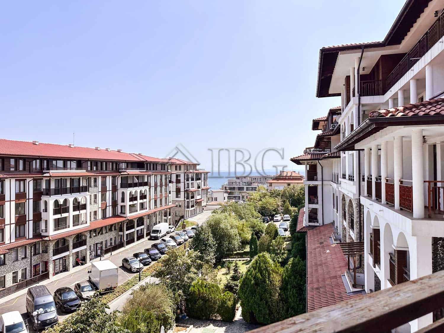Spacious 2-bedroom apartment overlooking the sea and pool in Sveti Vlas, Bulgaria. Modern design wit.