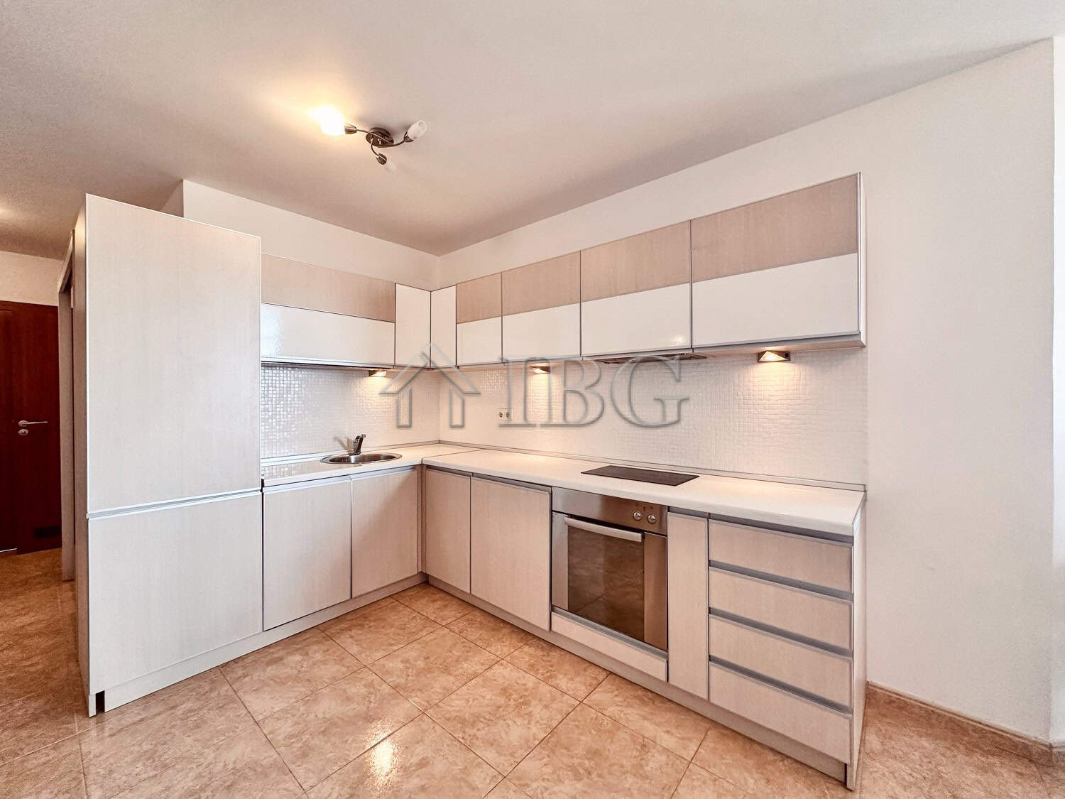 Bright 2-bedroom apartment with sea and pool views in Sveti Vlas, Bulgaria.