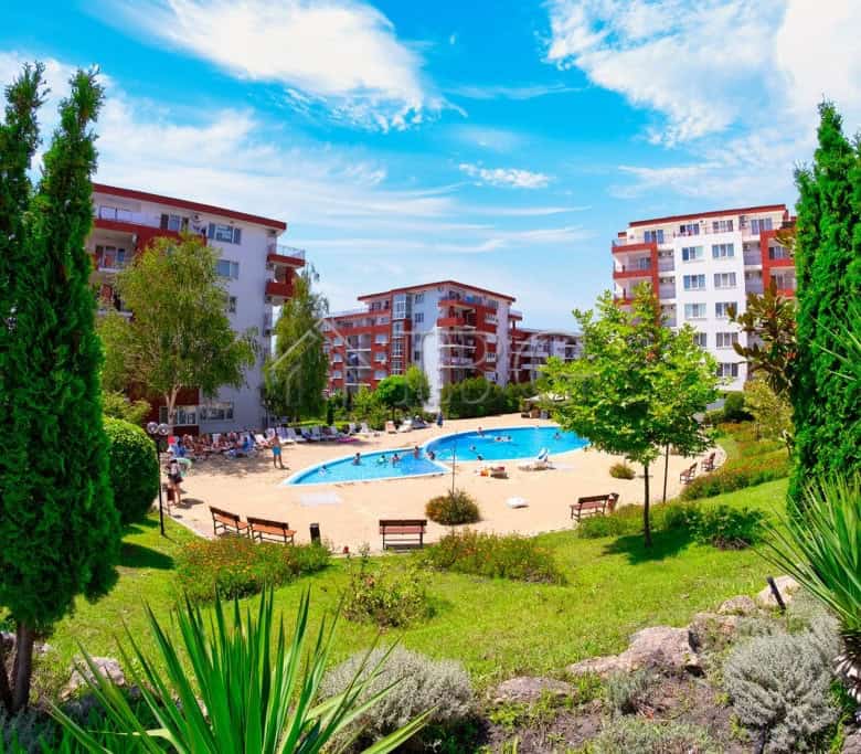 Bright 2-bedroom apartment overlooking Fort Beach marina in Sveti Vlas, perfect for seaside living.
