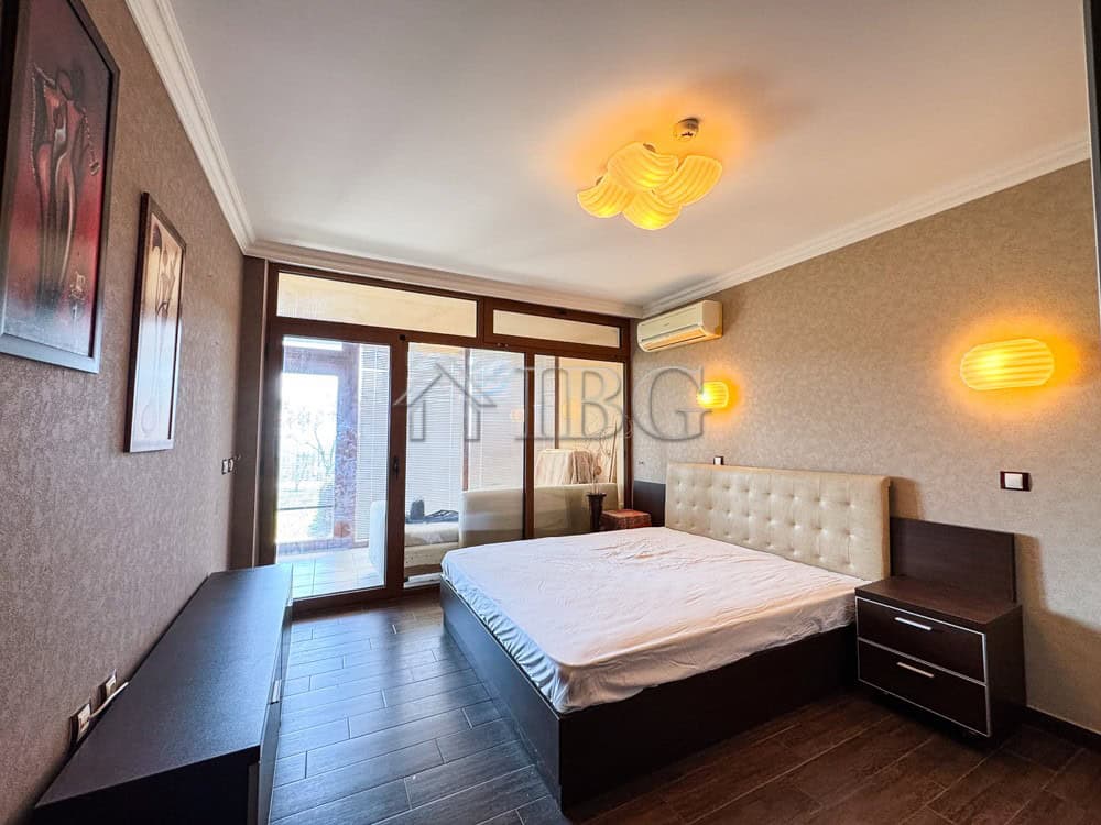 Bright 1-bedroom apartment with sea views in Sveti Vlas, Bulgaria.