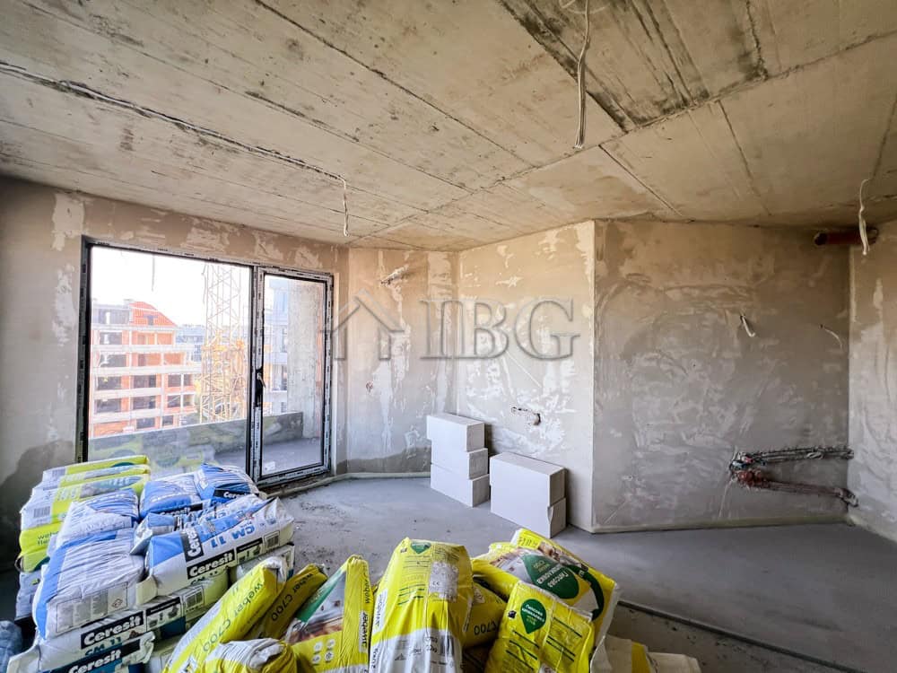 Unfinished 1-bedroom apartment with large windows overlooking the lake in Pomorie.