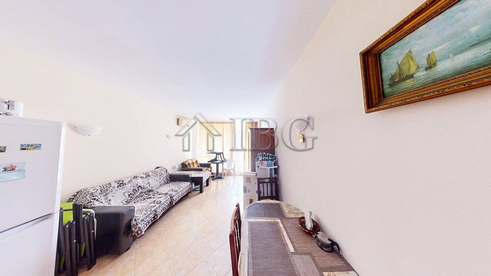 Bright 1-bedroom apartment with spacious living area in Sunset Beach 2 Complex, Sunny Beach.