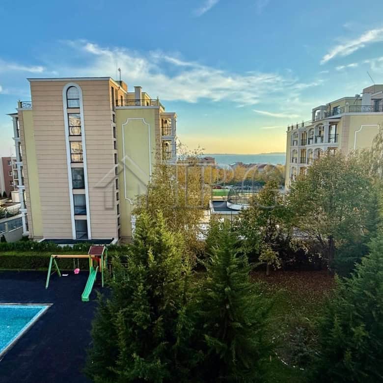 Studio with pool and sea views in Anna Marina complex, Sveti Vlas.