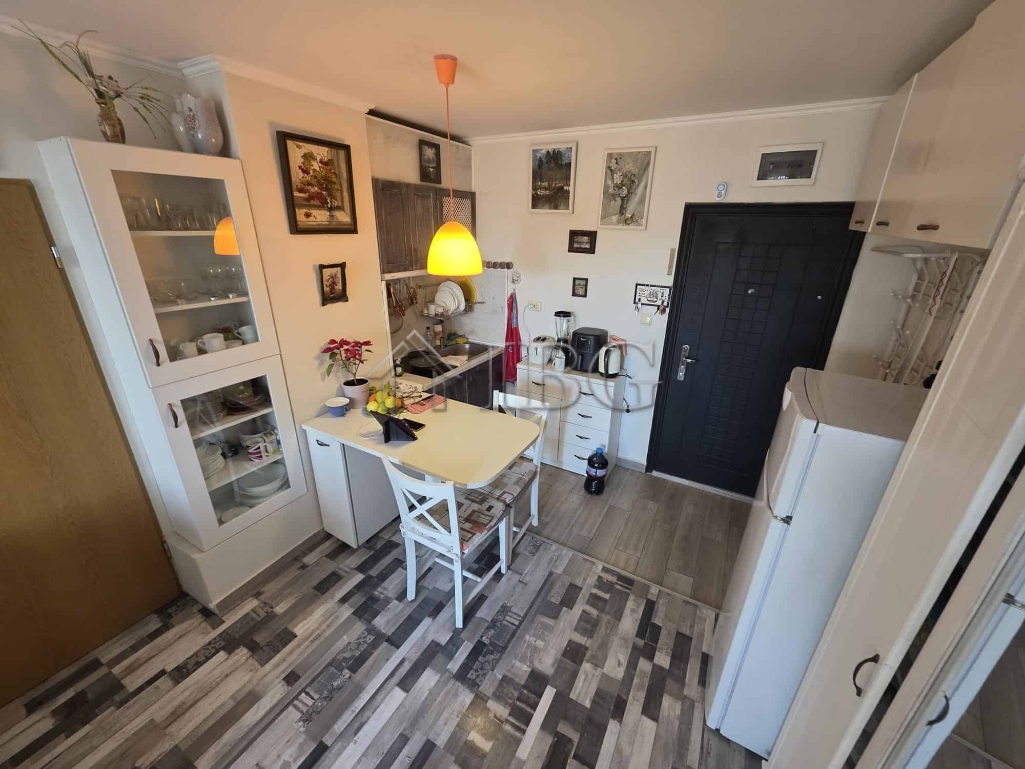 Bright studio apartment with balcony in Sveti Vlas, ideal for comfortable living or vacation stays.