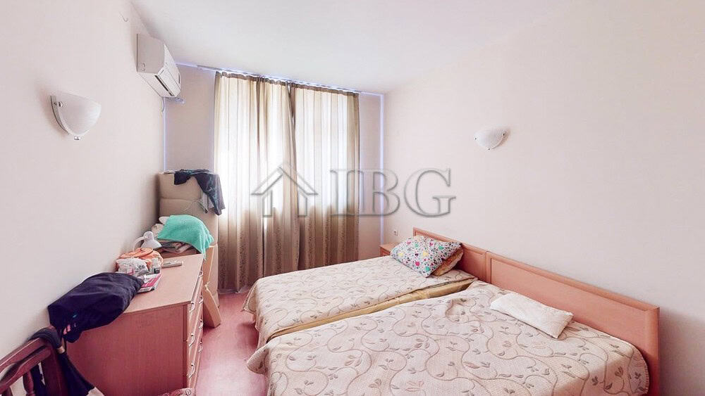 Bright 1-bedroom apartment for sale in Sunset Beach 2 Complex, Sunny Beach, Bulgaria.
