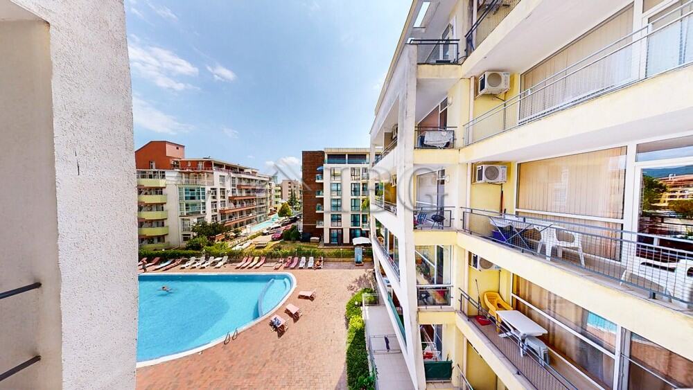 Bright 1-bedroom apartment with balcony overlooking pool in Sunset Beach 2, Sunny Beach.