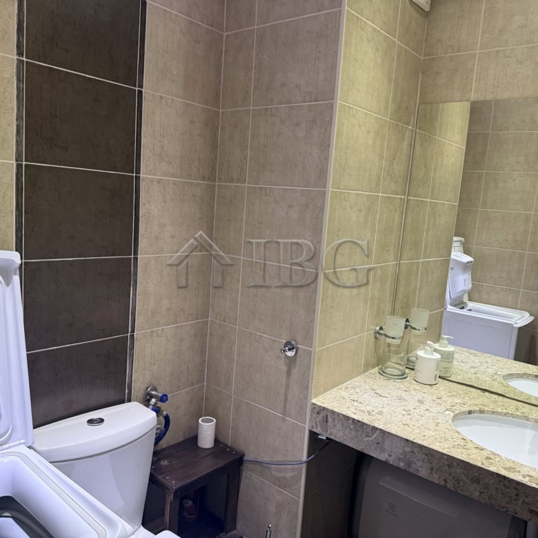 Modern bathroom in a spacious studio apartment at Chairite Complex, Kosharitsa.