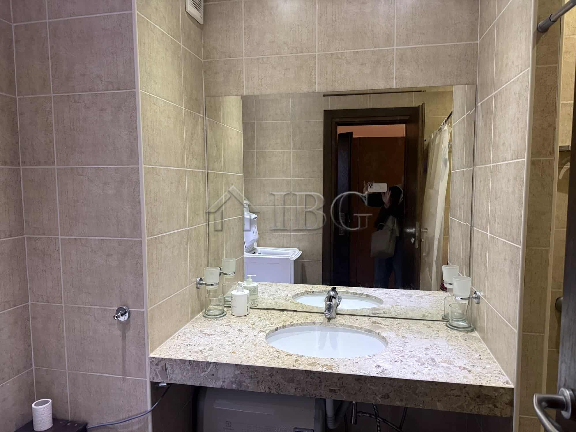 Spacious Studio in Chairite Complex Modern bathroom with double sink in Chairite Complex, Kosharitsa.