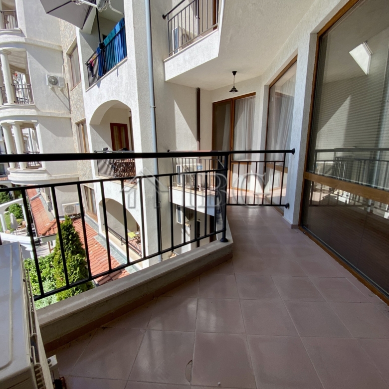 Bright and spacious one-bedroom apartment overlooking the pool in Chateau Del Mar, Sunny Beach.