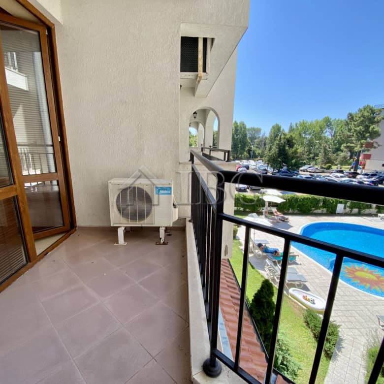 Cozy one-bedroom apartment overlooking the pool at Chateau Del Mar, Sunny Beach.