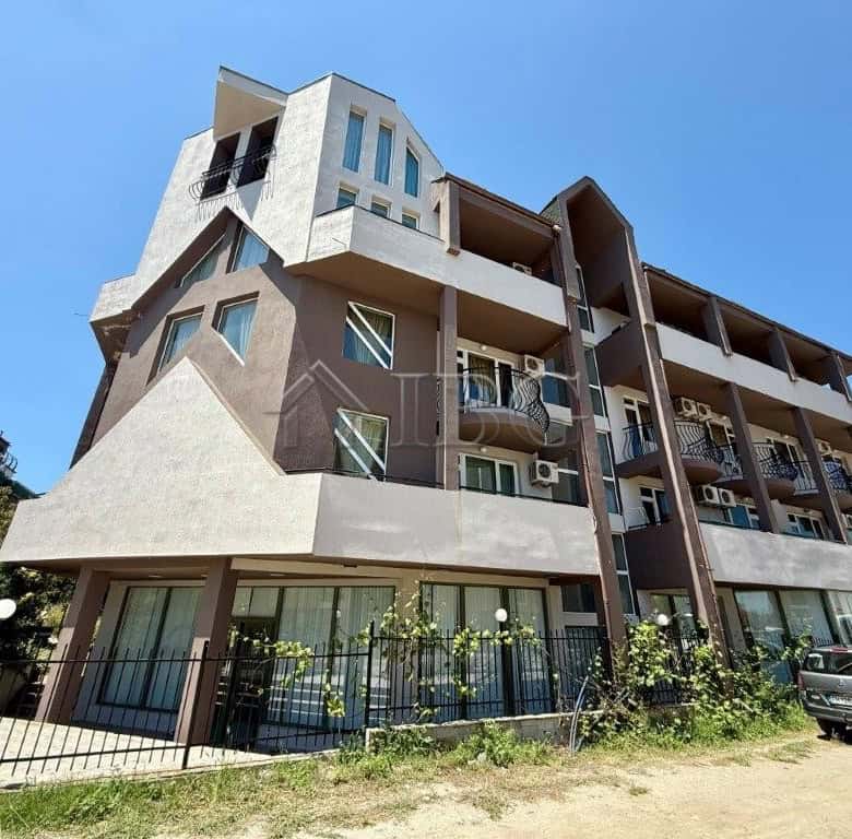 Modern apartment building in Ravda with spacious balconies near beach and LIDL.