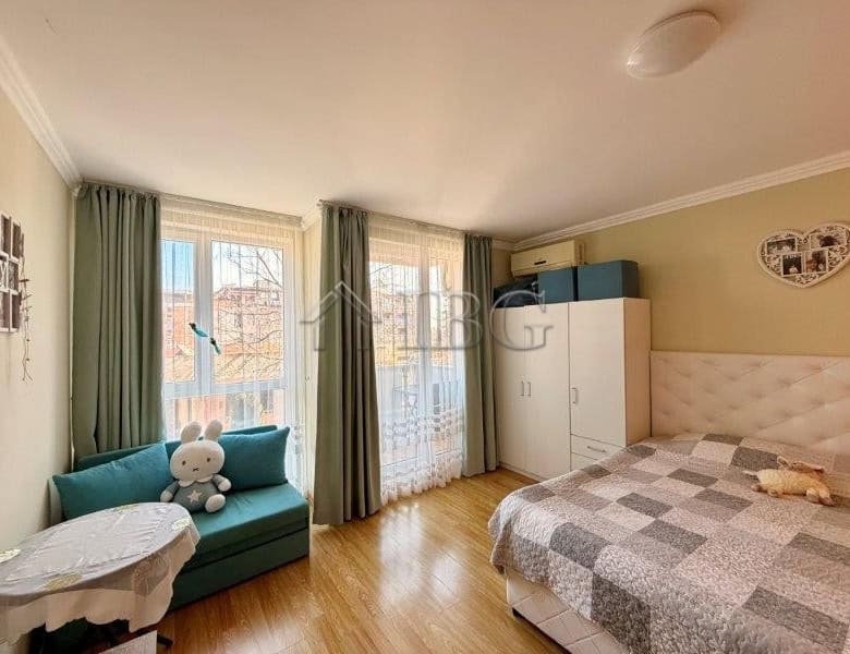 Cozy studio apartment with balcony, large windows, and natural light in Melia Resort 6, Nessebar.