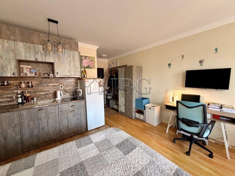 Cozy studio apartment with balcony in Melia Resort 6, Nessebar, close to the beach and local ameniti.