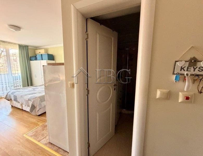 Bright studio with balcony at Melia Resort, Nessebar, just 5 minutes from the beach. Perfect for rel.