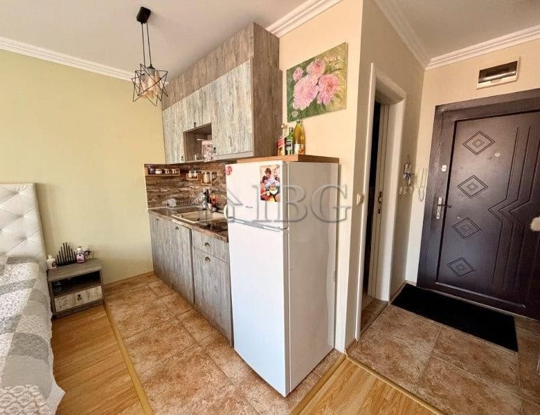 Cozy studio apartment with balcony located in Melia Resort 6, Nessebar, just 5 minutes from the beac.