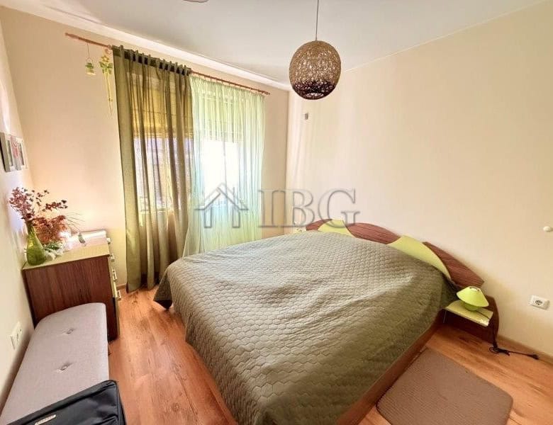 Bright one-bedroom apartment with balcony in Viola 2, Nessebar.