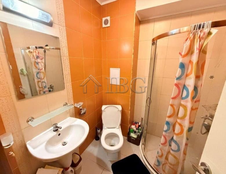 Bright bathroom with shower in Viola 2, Nessebar.