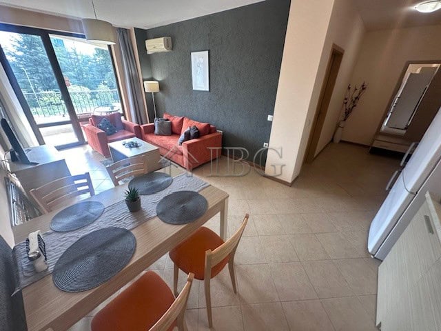Spacious furnished one-bedroom apartment with modern decor in Royal Sun, Sunny Beach. Perfect for co.