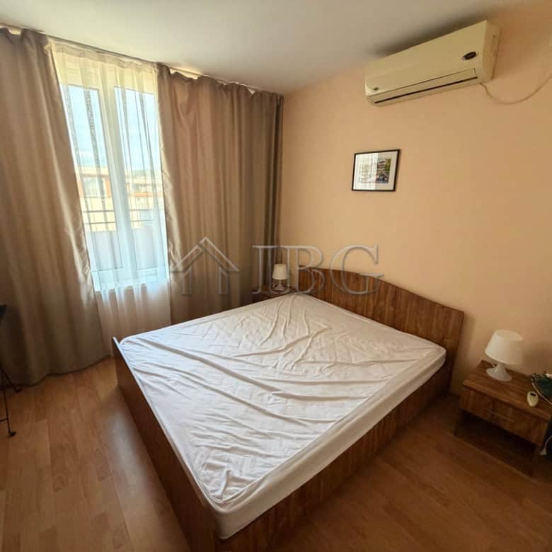 Bright 2+1 apartment with balcony near the beach in Sunny Beach.