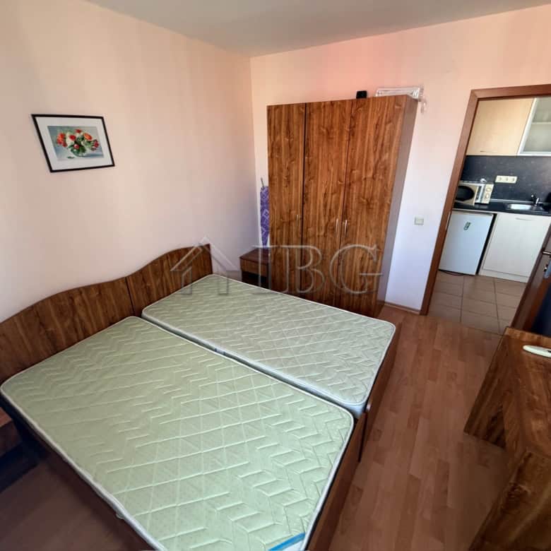 Comfortable 2+1 apartment in Sunny Beach for sale.