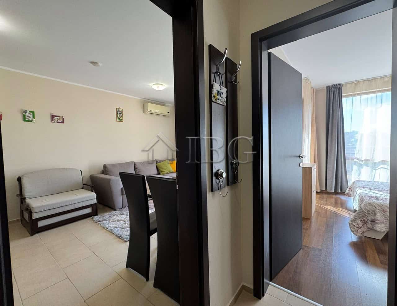Cozy 1-Bedroom Apartment with Pool View Apartment with pool view in Harmony Suites 1, Sunny Beach, Bulgaria.
