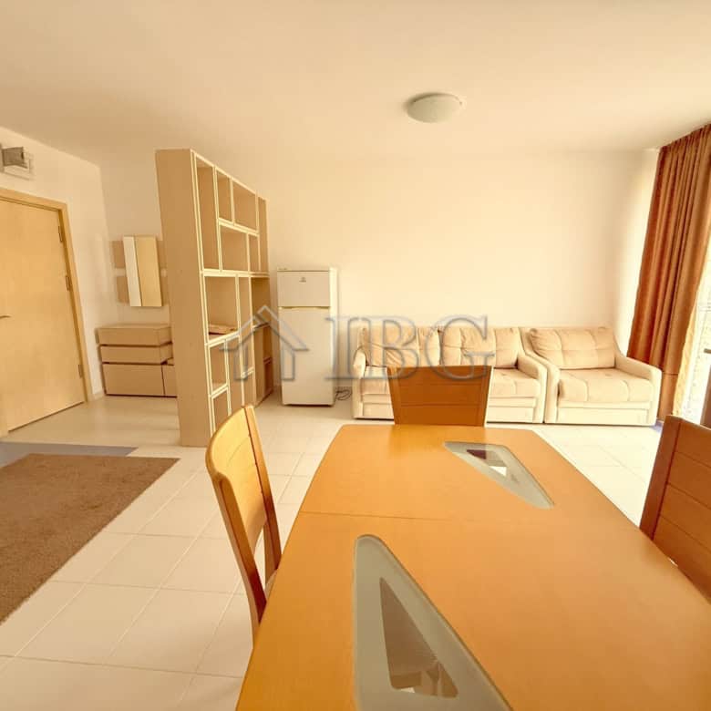 Apartment with mountain views in Sveti Vlas, Bulgaria, featuring a cozy living area and modern furni.