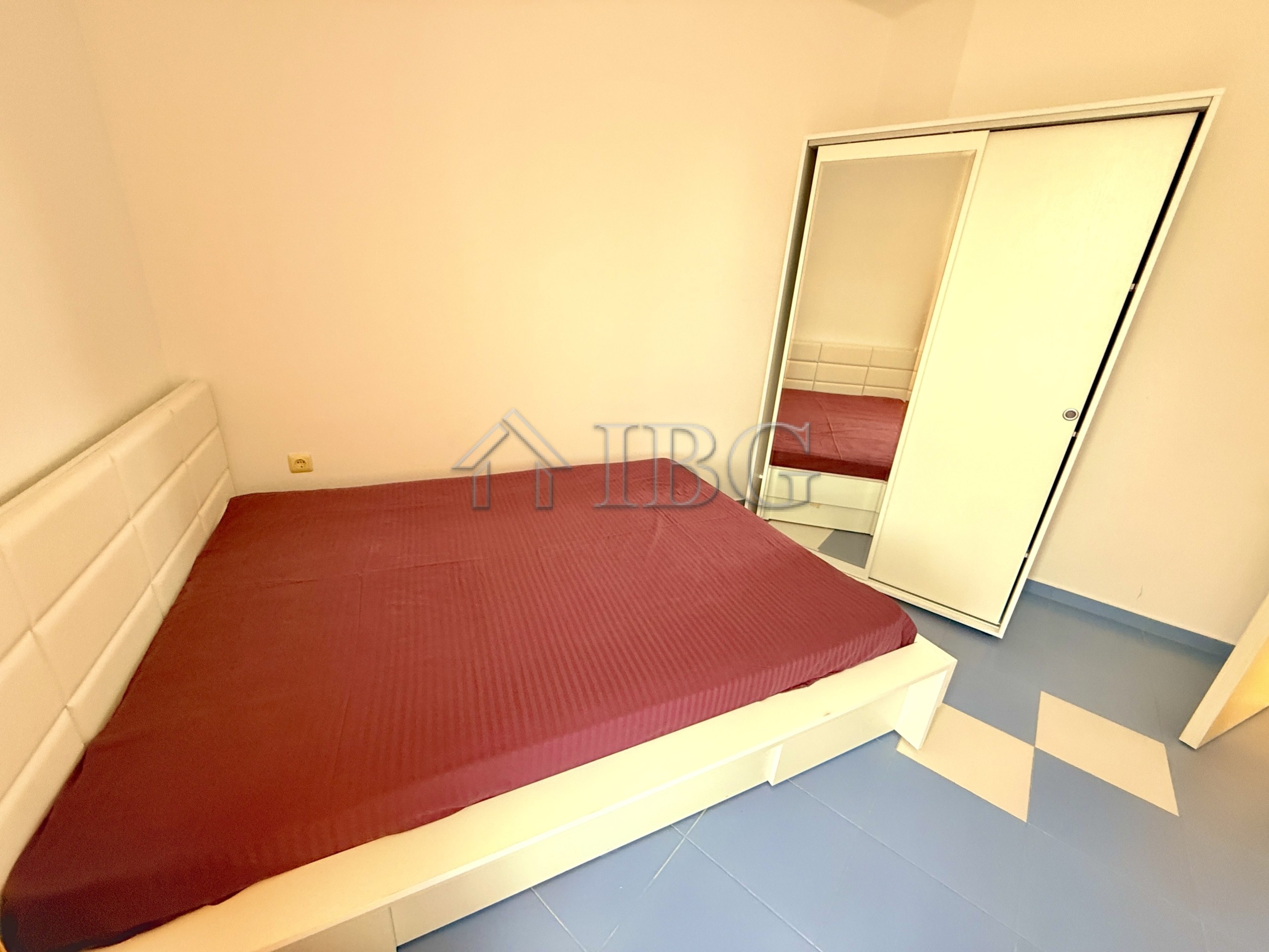 Comfortable one-bedroom apartment with mountain views in Butterfly Complex, Sveti Vlas.