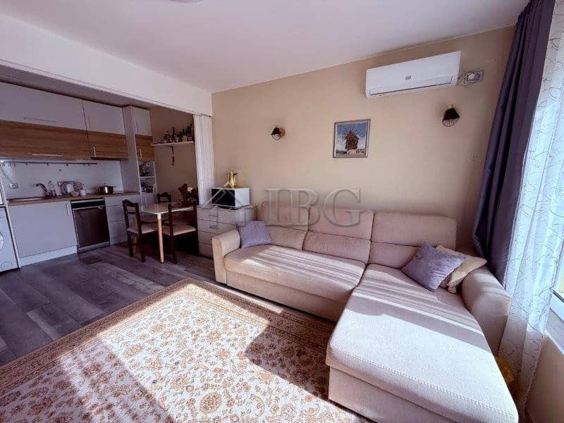 Sea view one-bedroom apartment in Sveti Vlas, Orange 3, offering modern comfort and scenic surroundi.