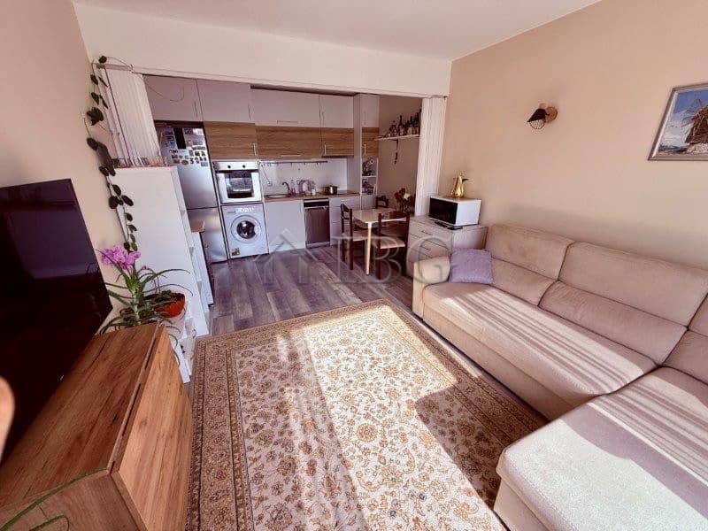 Bright one-bedroom apartment with sea views in Sveti Vlas, perfect for relaxing holidays or investme.
