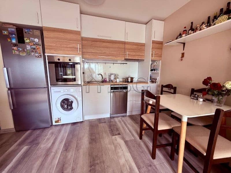 Bright, modern one-bedroom apartment with sea views in Sveti Vlas, Bulgaria.