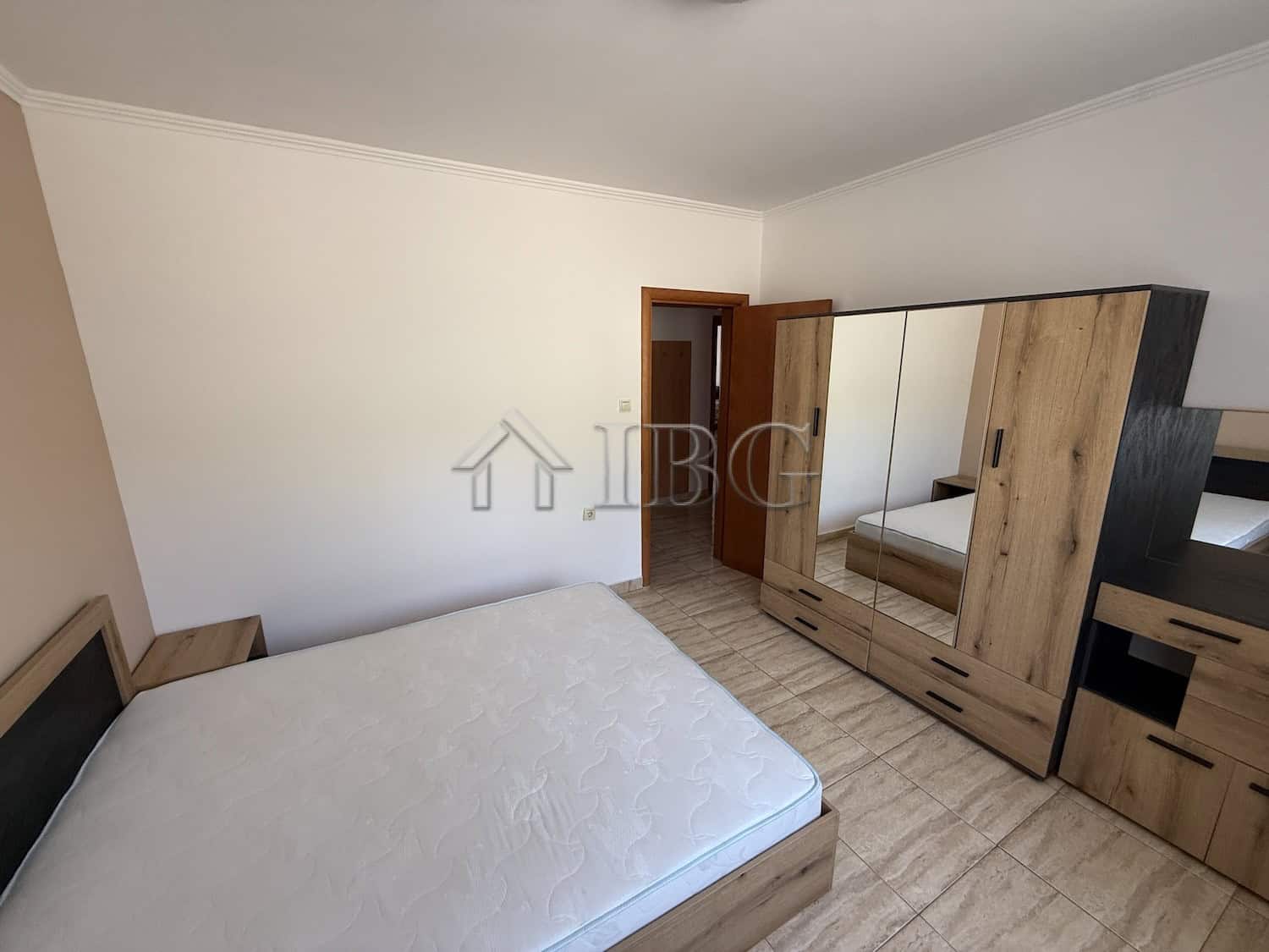 Bright 2-bedroom apartment in Vodenitsata Complex, Sveti Vlas with stylish furniture and spacious la.