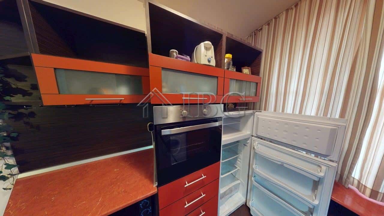 Modern kitchen with built-in appliances in Imperial Heights, Kosharitsa.