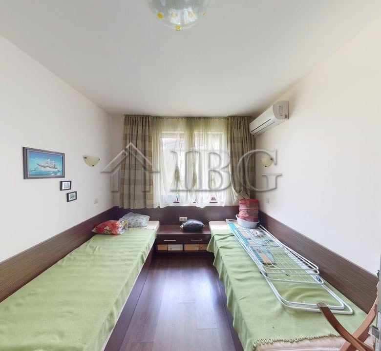 Spacious two-story maisonette in Imperial Heights, Kosharitsa, featuring modern interiors and comfor.