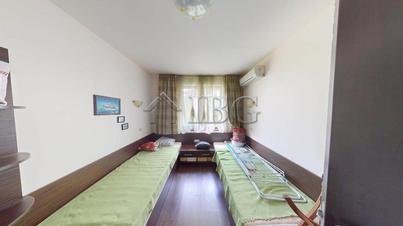 Spacious two-story maisonette in Imperial Heights, Kosharitsa, featuring modern interiors and comfor.