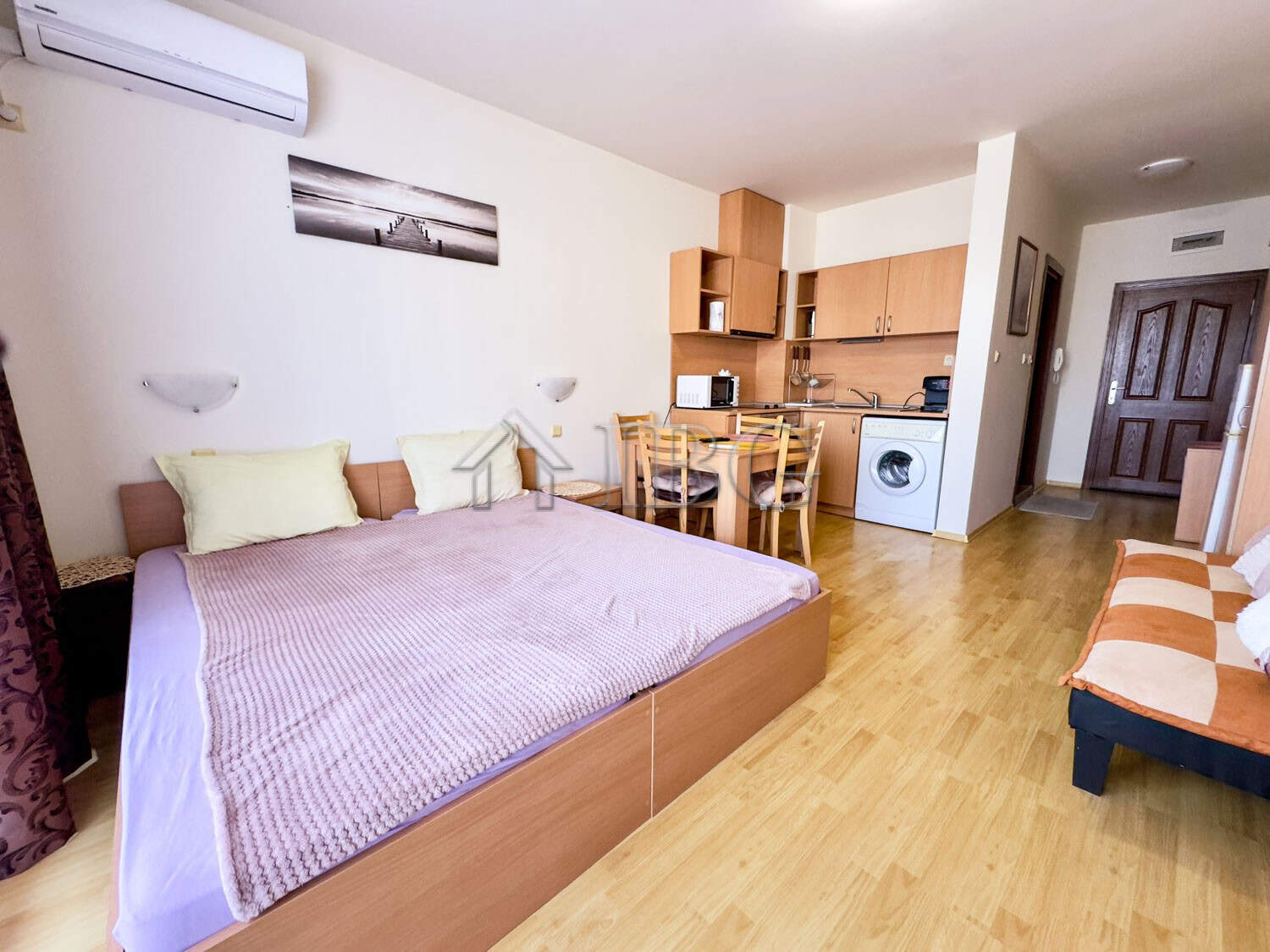 Cozy studio apartment in Panorama Bay 1, Sveti Vlas, ideal for holiday or investment.