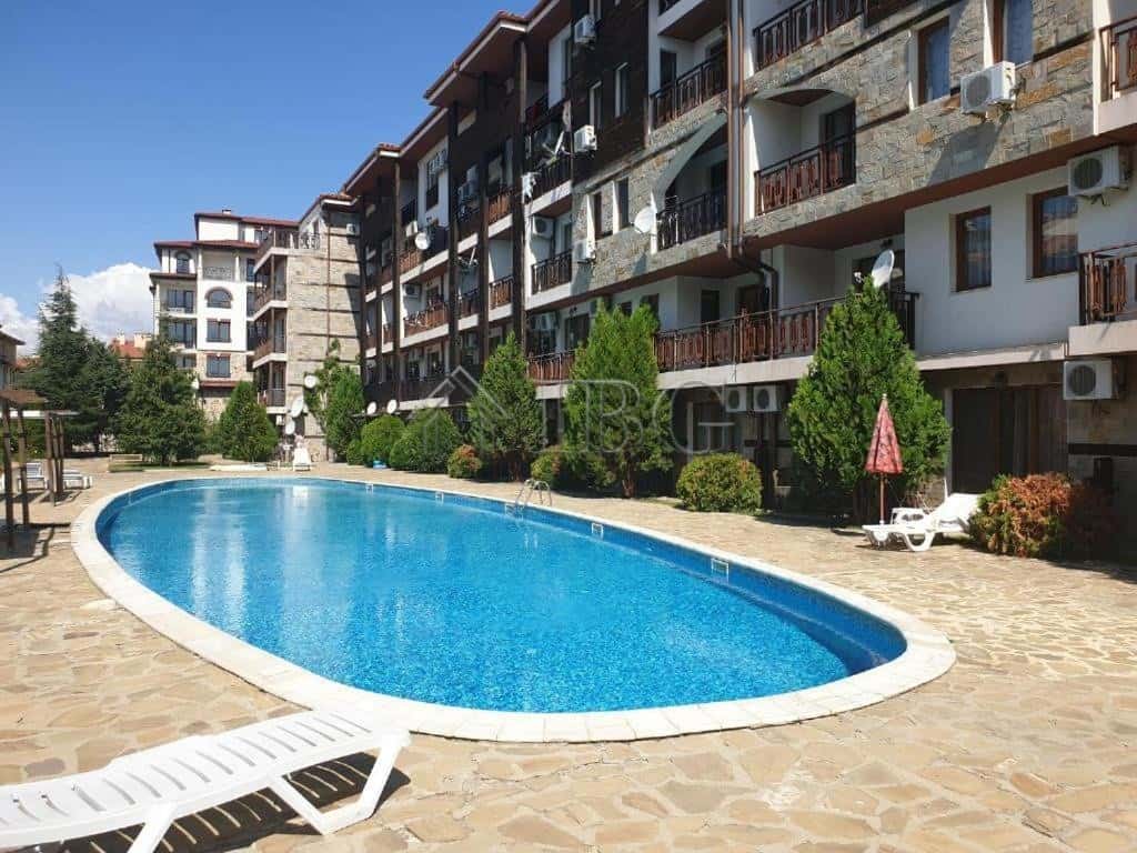 Studio for sale in Panorama Bay 2, Sveti Vlas, 200 m from the sea Modern studio apartment near the sea in Panorama Bay 2, Sveti Vlas, with pool view.