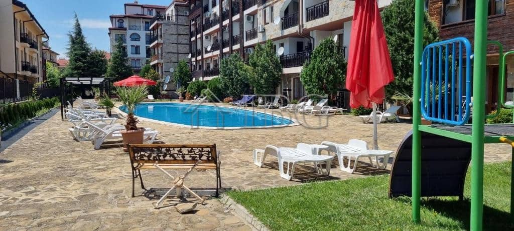 Studio for sale in Panorama Bay 2, Sveti Vlas, 200 m from the sea Pool area with sun loungers and umbrellas in Panorama Bay 2, Sveti Vlas.