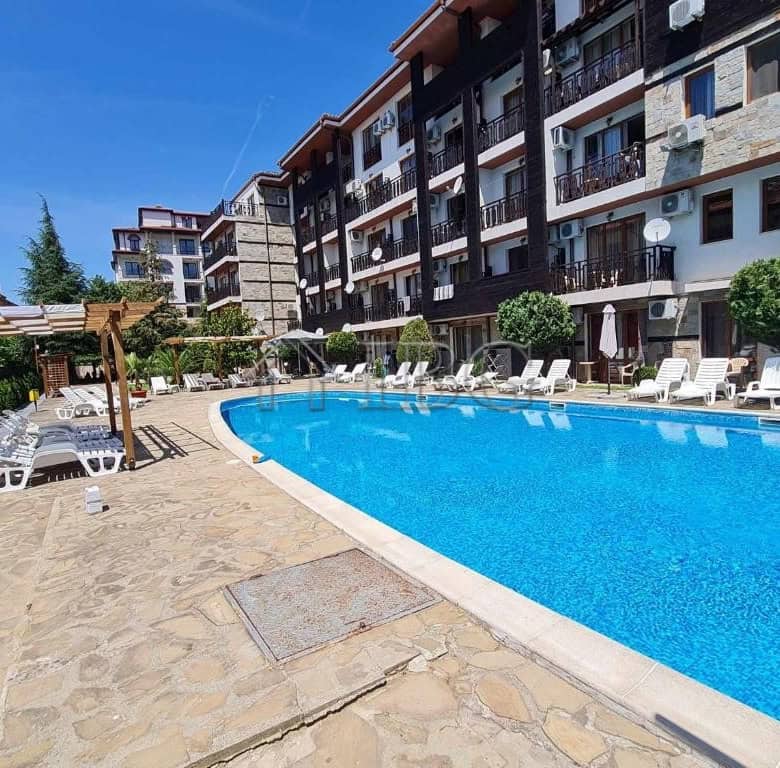 Beautiful swimming pool at Panorama Bay 2 residential complex in Sveti Vlas, just 200 meters from th.