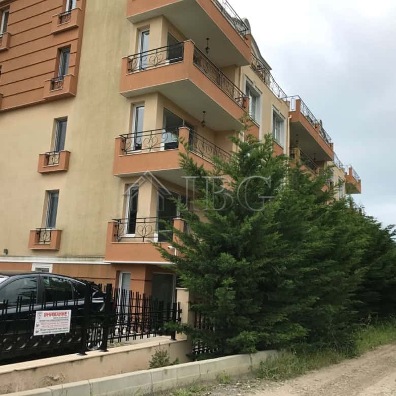 1-Bedroom apartment with pool and yard view in Pomorie Residence, Bulgaria.