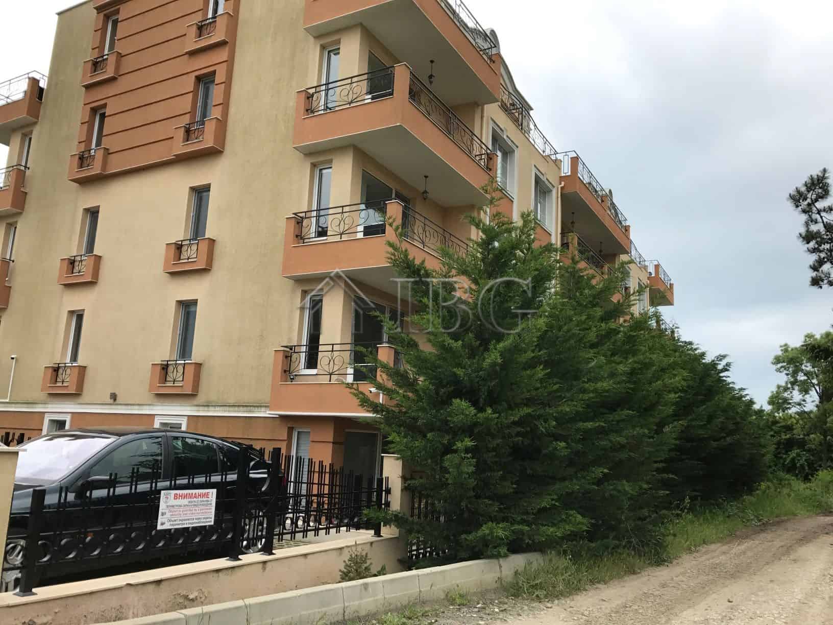 1-Bedroom apartment with pool and yard view in Pomorie Residence, Bulgaria.