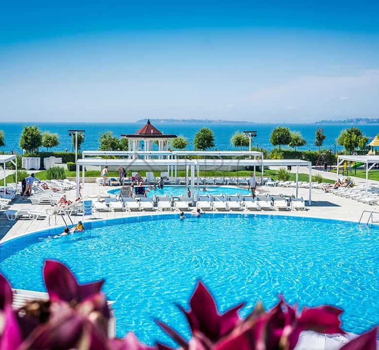 Beachfront swimming pool with sea view at Premier Fort Beach, Sveti Vlas.