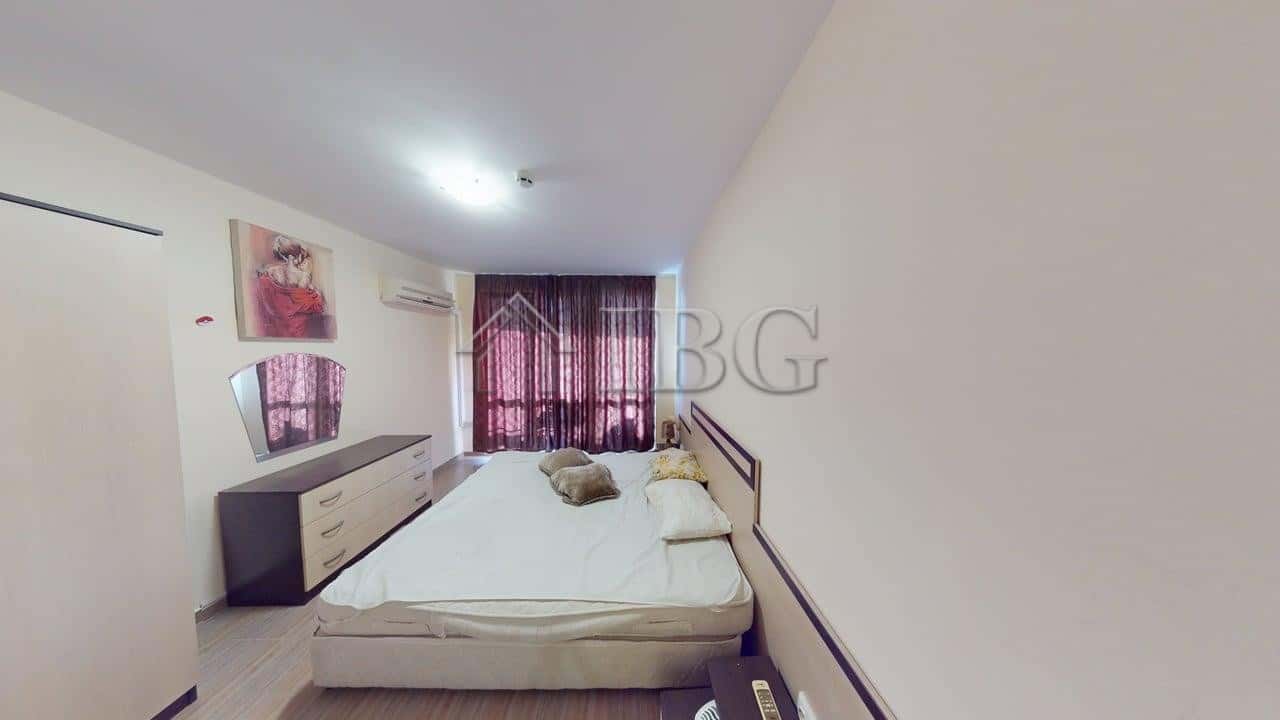 Bright one-bedroom apartment in Rio with modern furnishings and cozy decor.