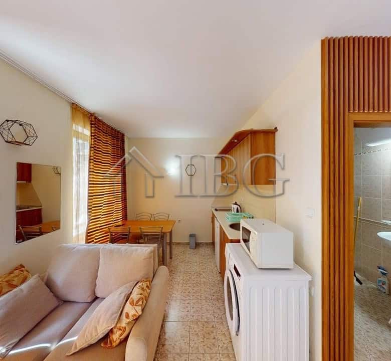 Studio with balcony overlooking green yard at Royal Dreams, Sunny Beach.