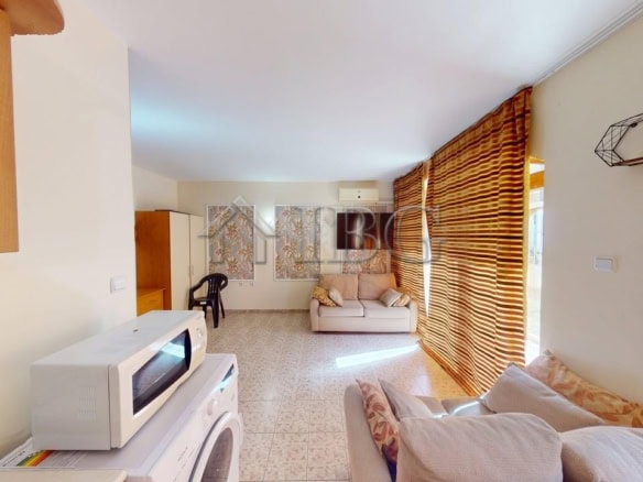 Cozy studio apartment with balcony overlooking a lush green yard in Royal Dreams, Sunny Beach. Perfe.