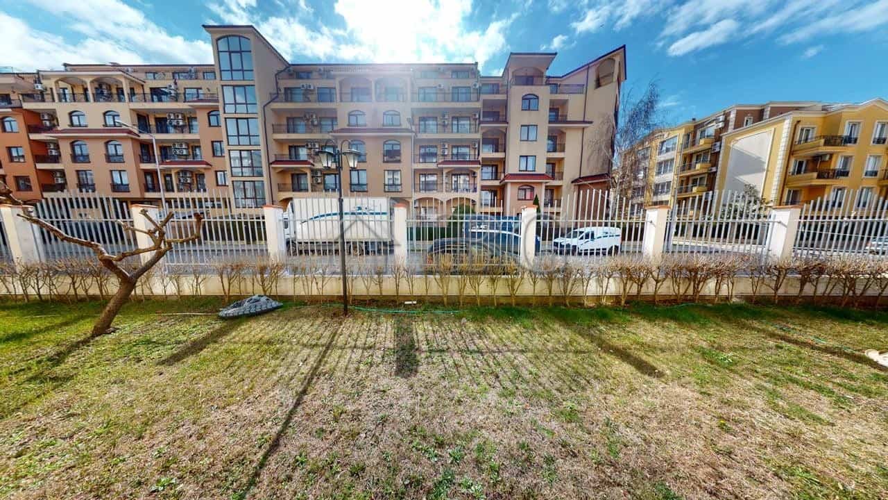 Studio apartment with balcony overlooking a green yard in Royal Dreams, Sunny Beach.