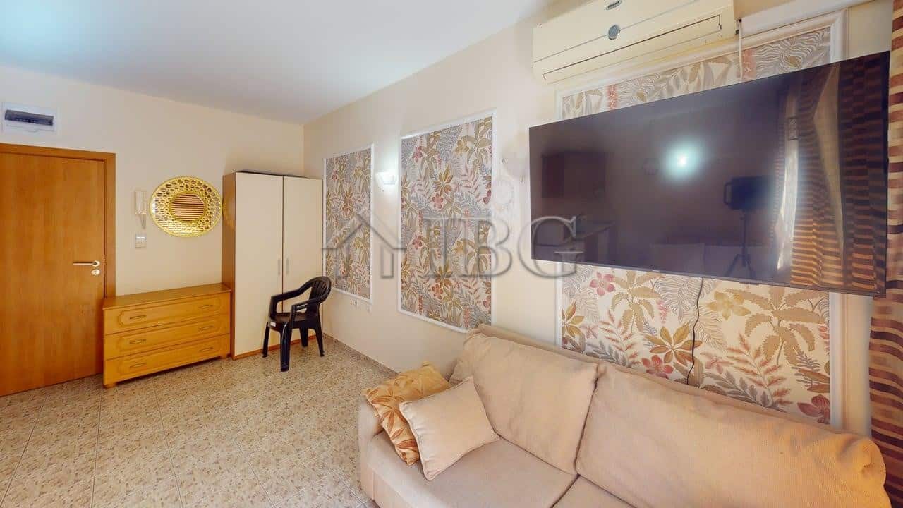 Bright studio with balcony and exit to green yard in Royal Dreams, Sunny Beach.