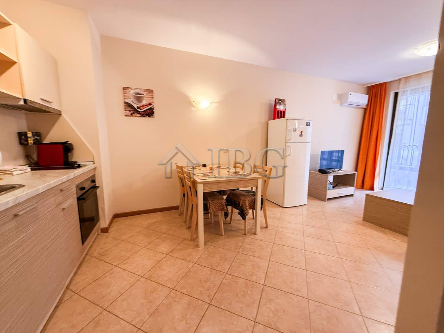 Bright one-bedroom apartment in Royal Sun complex, Sunny Beach, perfect for holidays or investment.