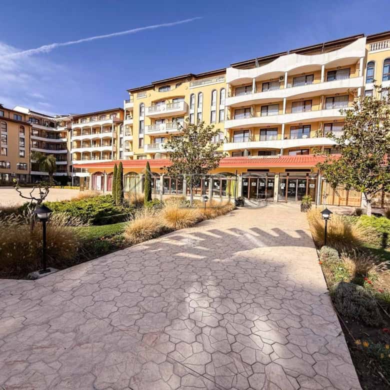 Modern apartment with 2 bedrooms and 2 bathrooms in Royal Sun Complex, Sunny Beach. Ideal for comfor.