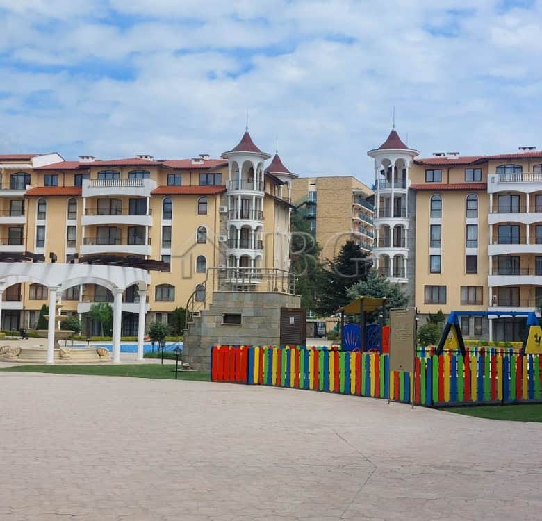 Comfortable furnished one-bedroom apartment in Royal Sun resort, Sunny Beach, Bulgaria. Ideal for ho.